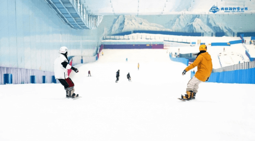 德邦快递入驻成都融创雪世界 助你轻松畅滑整个雪季