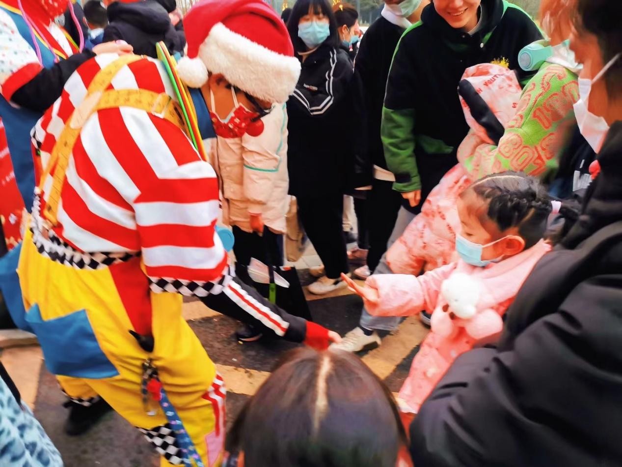 东立美食街首席美食体验官，“东东”IP形象官宣上线！