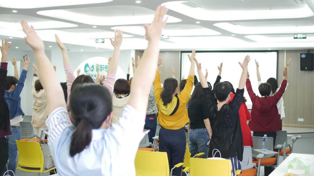 i甲专线《甲友天地》第三届甲友见面会暨四川爱甲联盟成立仪式在美丽的成都圆满召开！