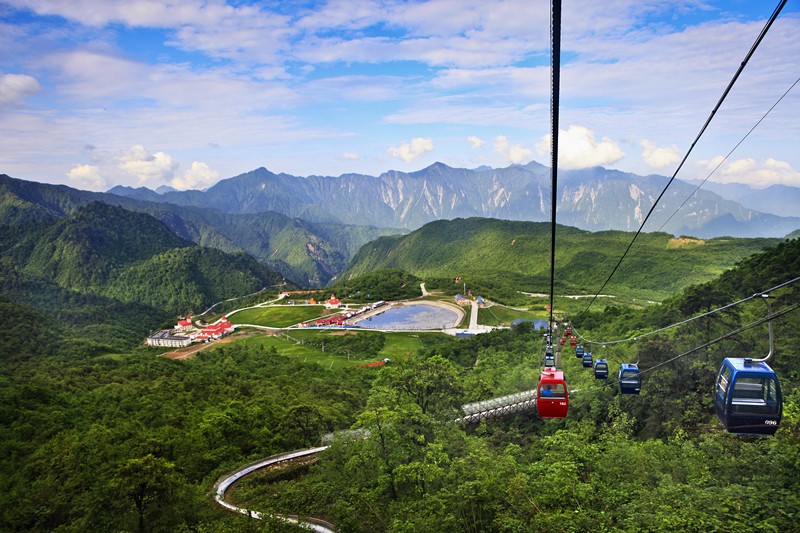 成都“雪山下的公园城市”国庆假期十条畅游之旅