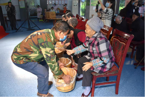 温暖传递，保宁醋重阳孝道传
