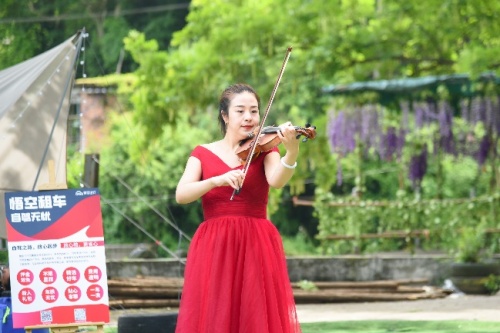 悟空出行·白龙马智行携一汽大众开启“玩美驾日”轻奢露营自驾游