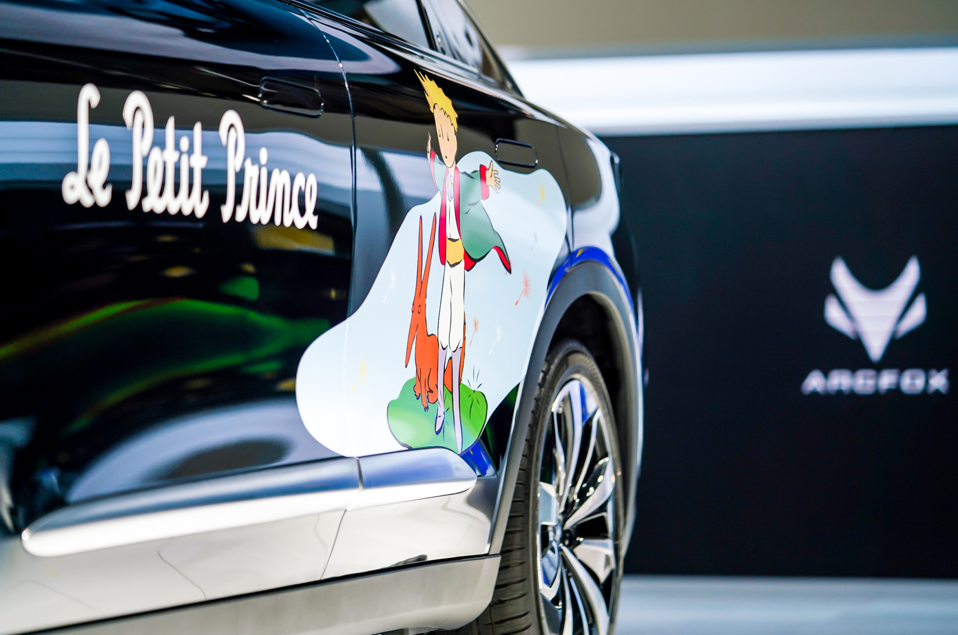 “你的第一台高端新能源车”极狐汽车携新车冲击20万+纯电市场