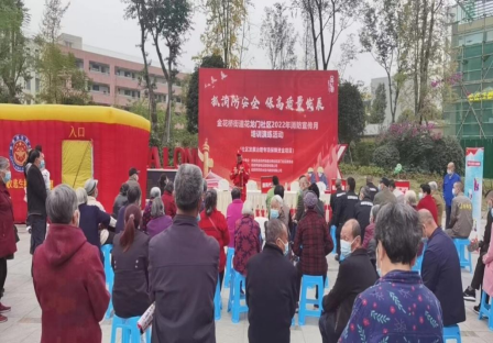 花龙门社区“消防宣传月”应急演练