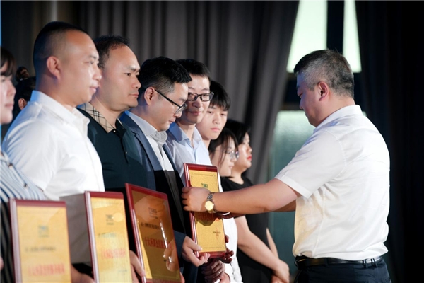 商业更新 数字赋能——第十届中国西部中小企业发展论坛在龙泉驿举行