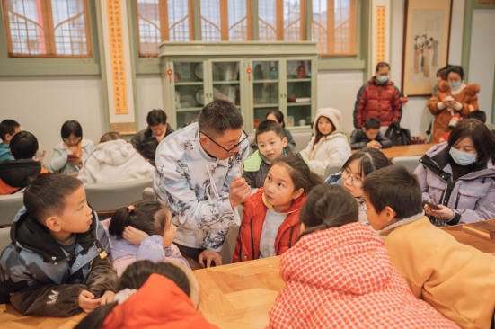 在蜀宫琴台体验民间面塑 感受非遗魅力