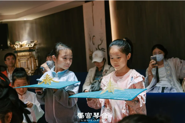 “国风文化科普体验及宣传活动”第十一场科普体验《纸艺绘心·刻影华夏》雅集于蜀宫琴台圆满举办