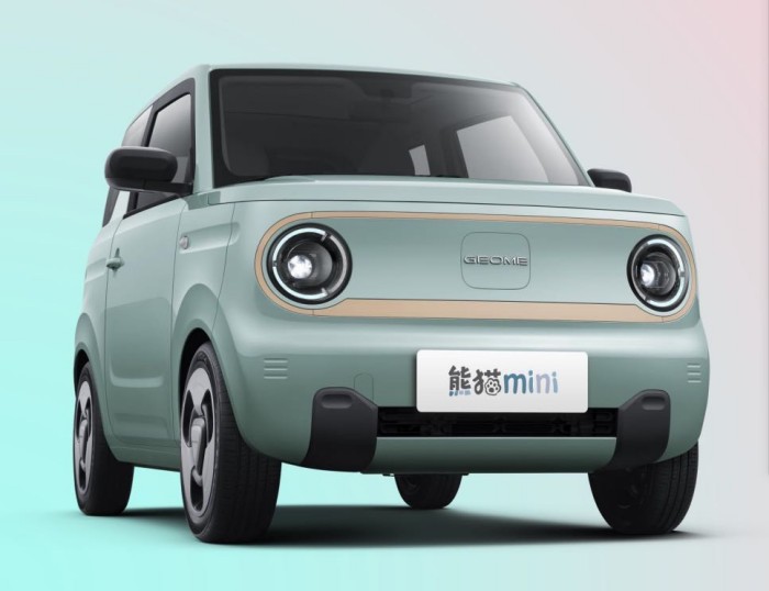 新能源小车新领袖之争：凯翼拾月VS吉利熊猫mini，全方位比拼