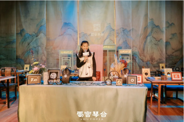 国风文化科普体验及宣传活动第十二场科普体验《千编万华·匠心编织》雅集于蜀宫琴台圆满举办