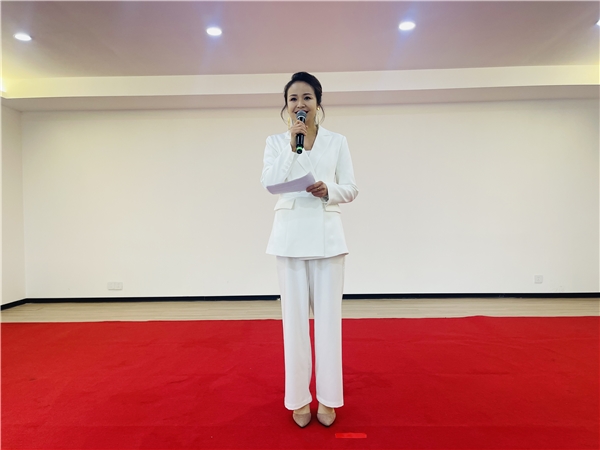 “退休不褪色，余热亦生辉”志愿者服务项目总结与表扬活动简报