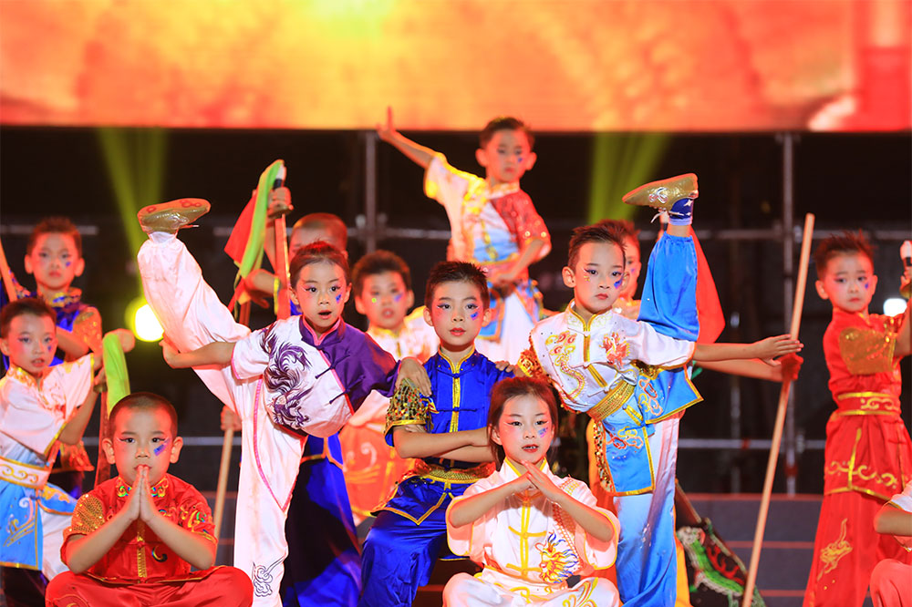 让群众唱主角 温江区第14届社区文化节文艺晚会圆满举办