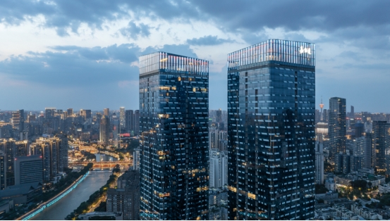 阿玛尼传奇落幕，他在国内唯一建筑手作现如何？