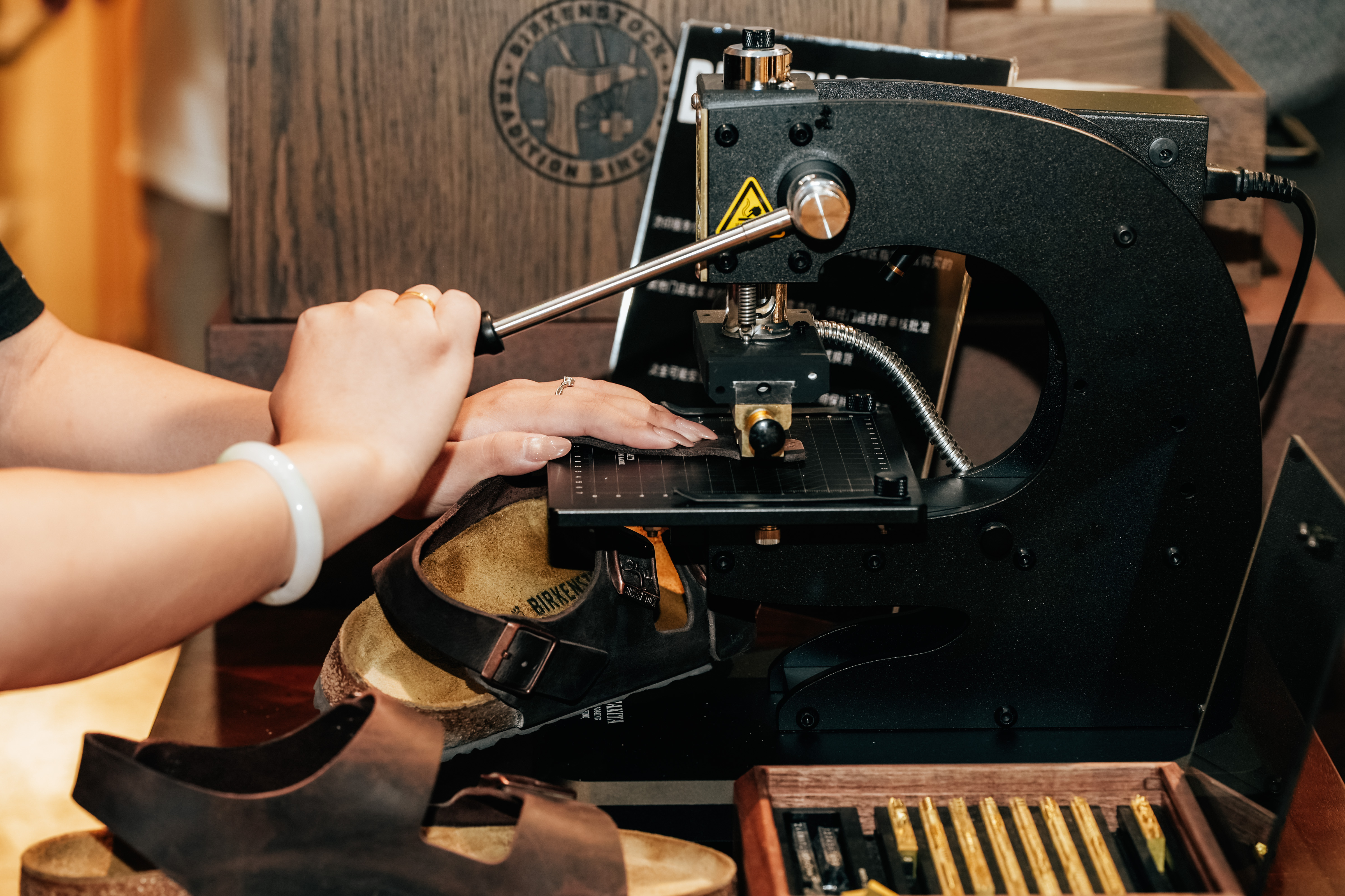 自然行走，山城相赴：  BIRKENSTOCK（勃肯）重庆北城天街限时空间如约抵达