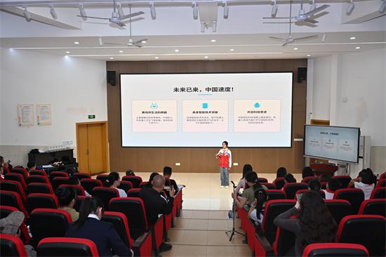 崇州市全国科普月系列活动——青少年科普讲解活动在成都市盐道街小学崇州校区（崇州市第二实验小学）举行
