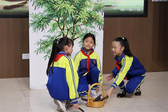 崇州市全国科普月系列活动——青少年科普讲解活动在成都市盐道街小学崇州校区（崇州市第二实验小学）举行