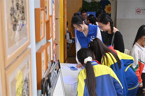 崇州市全国科普月系列活动——青少年科普讲解活动在成都市盐道街小学崇州校区（崇州市第二实验小学）举行