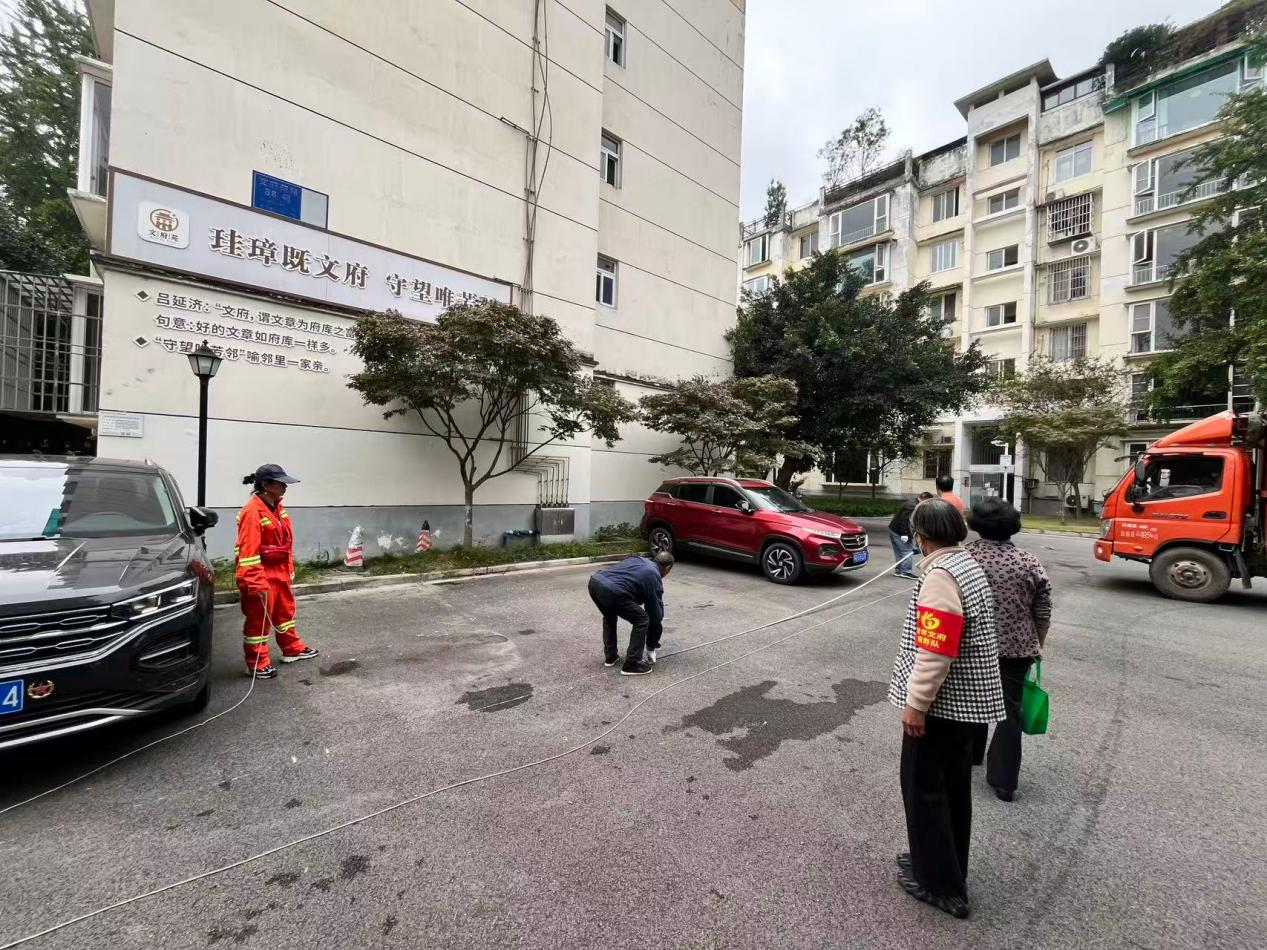 从“停车难”到“有序停”：德通桥社区以人民建议征集推动文府苑小区治理蝶变